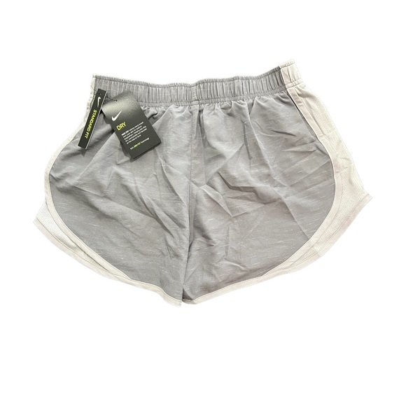 🆕 Nike Women's Tempo Dry Core 3" Running Shorts color Gray and light gray - Picture 6 of 9